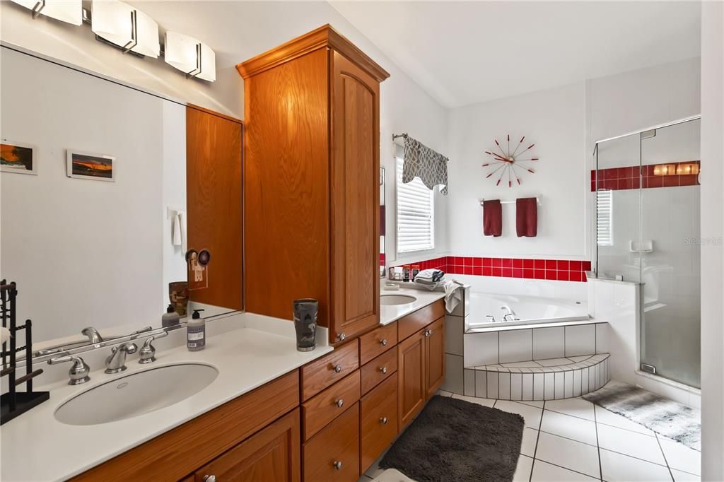 Active With Contract: $487,750 (4 beds, 2 baths, 2370 Square Feet)