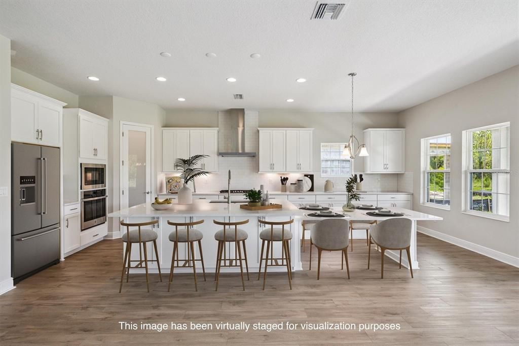 Activo con contrato: $739,990 (5 camas, 4 baños, 3518 Pies cuadrados)