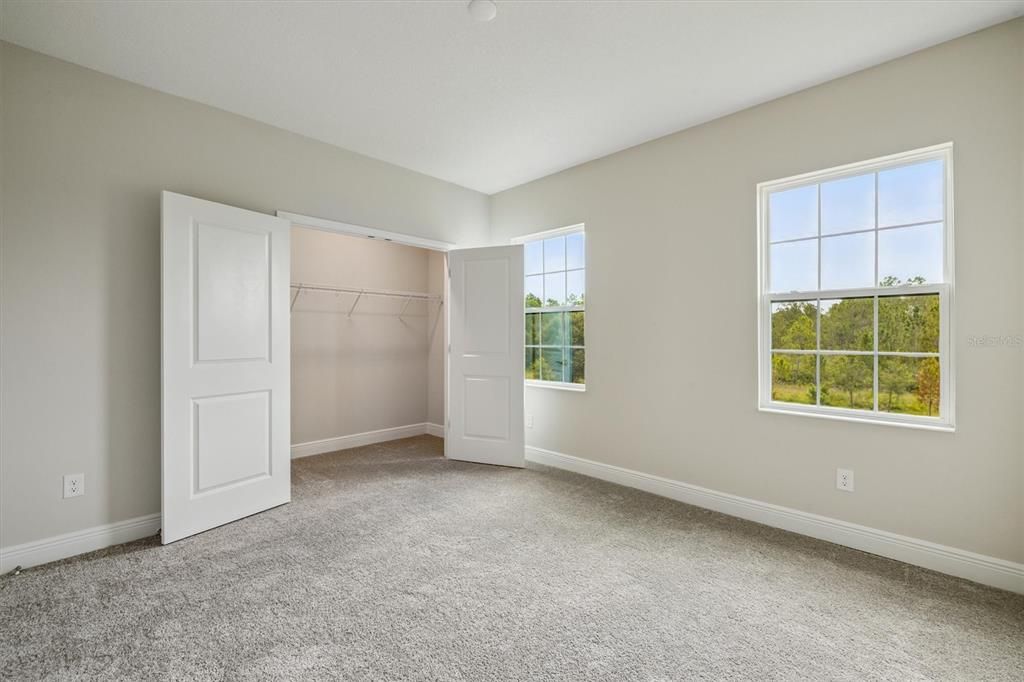 Activo con contrato: $739,990 (5 camas, 4 baños, 3518 Pies cuadrados)