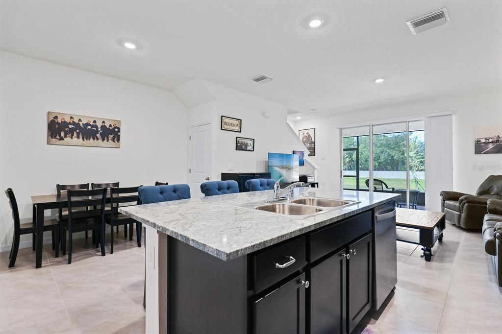 На продажу: $289,000 (3 спален, 2 ванн, 1634 Квадратных фут)