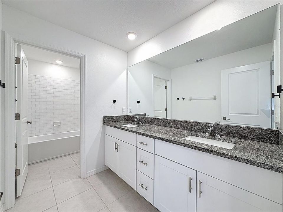 En Venta: $420,000 (6 camas, 3 baños, 3415 Pies cuadrados)