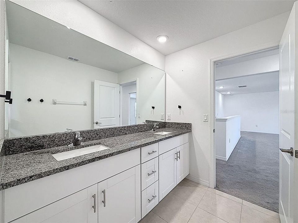 En Venta: $420,000 (6 camas, 3 baños, 3415 Pies cuadrados)