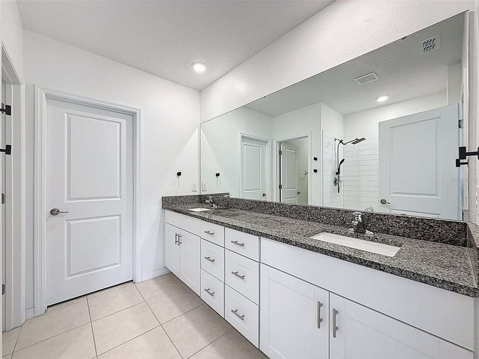 En Venta: $420,000 (6 camas, 3 baños, 3415 Pies cuadrados)