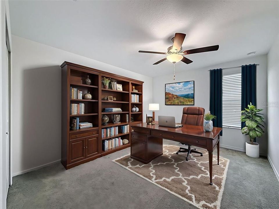 En Venta: $420,000 (6 camas, 3 baños, 3415 Pies cuadrados)