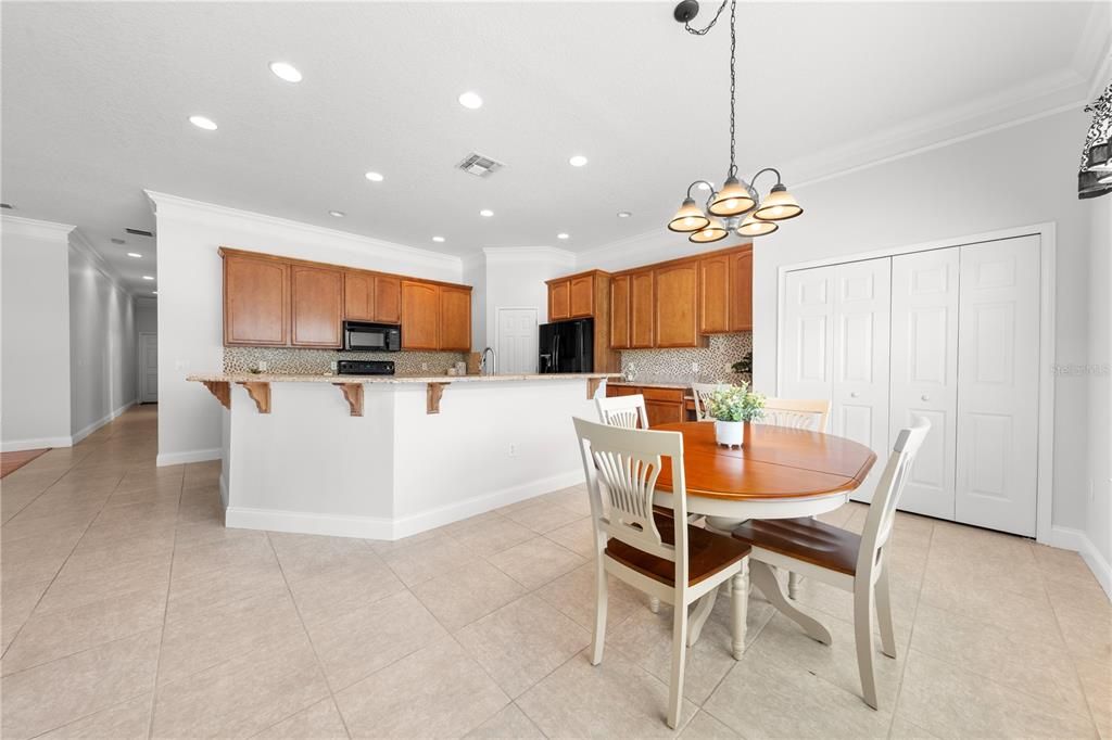 На продажу: $644,000 (3 спален, 2 ванн, 2273 Квадратных фут)