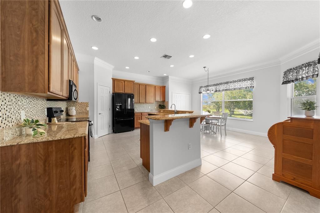 На продажу: $644,000 (3 спален, 2 ванн, 2273 Квадратных фут)