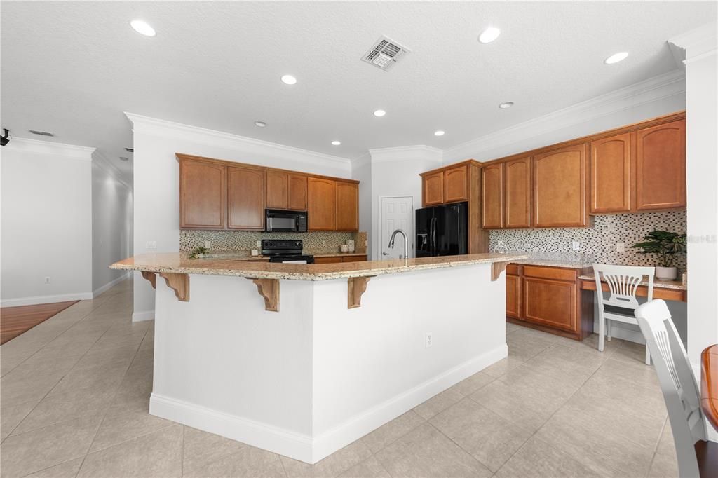 На продажу: $644,000 (3 спален, 2 ванн, 2273 Квадратных фут)