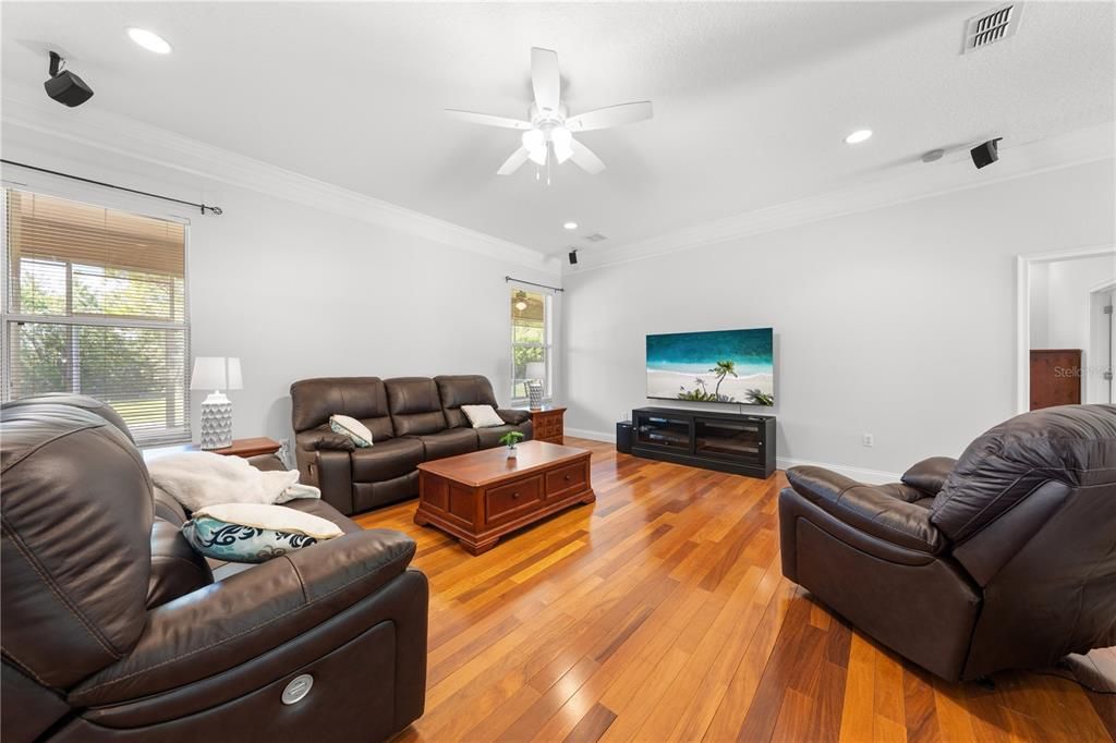 На продажу: $644,000 (3 спален, 2 ванн, 2273 Квадратных фут)