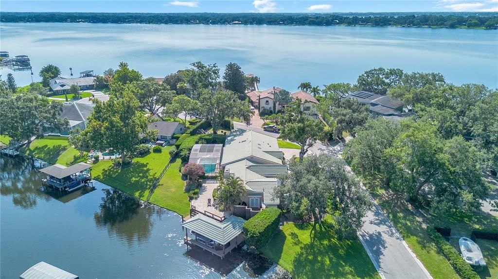 最近售出: $1,625,000 (4 贝兹, 3 浴室, 4110 平方英尺)