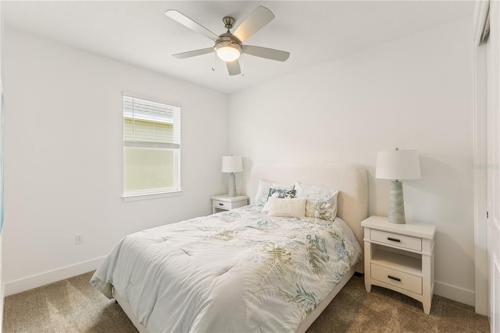 Activo con contrato: $349,990 (2 camas, 2 baños, 1631 Pies cuadrados)