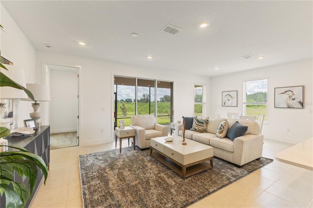 Activo con contrato: $349,990 (2 camas, 2 baños, 1631 Pies cuadrados)