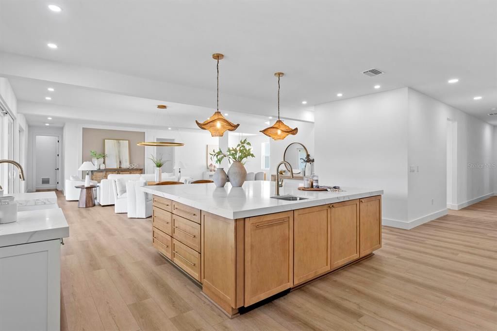 En Venta: $1,898,000 (7 camas, 5 baños, 6167 Pies cuadrados)