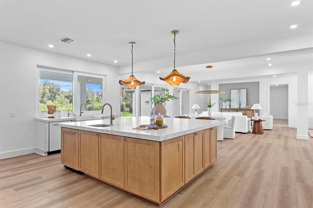 En Venta: $1,898,000 (7 camas, 5 baños, 6167 Pies cuadrados)