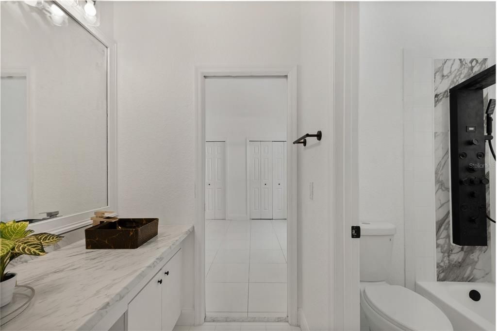 En Venta: $999,997 (4 camas, 3 baños, 3210 Pies cuadrados)