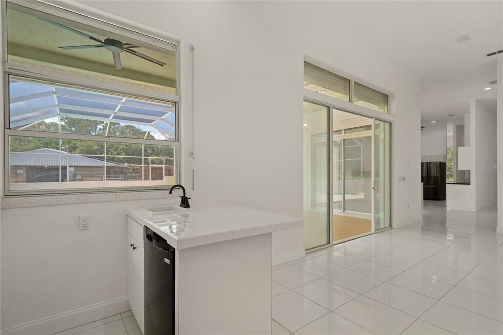 En Venta: $999,997 (4 camas, 3 baños, 3210 Pies cuadrados)