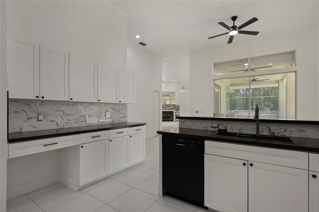 En Venta: $999,997 (4 camas, 3 baños, 3210 Pies cuadrados)