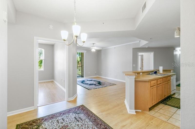 En Venta: $230,000 (2 camas, 2 baños, 1085 Pies cuadrados)