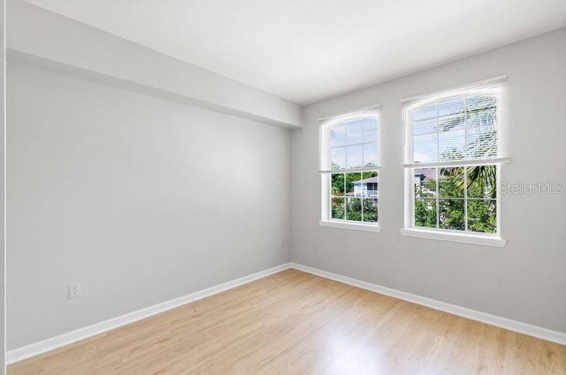 En Venta: $230,000 (2 camas, 2 baños, 1085 Pies cuadrados)