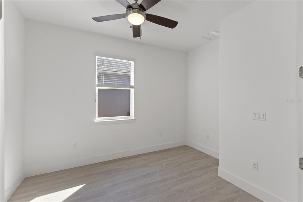 Activo con contrato: $318,025 (2 camas, 2 baños, 1709 Pies cuadrados)