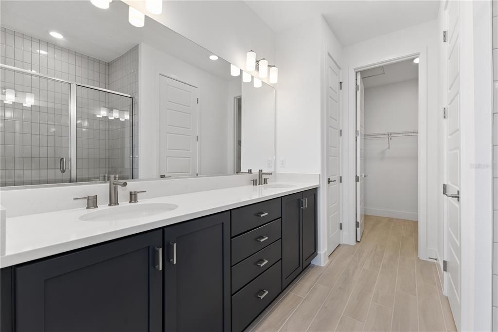 Activo con contrato: $318,025 (2 camas, 2 baños, 1709 Pies cuadrados)