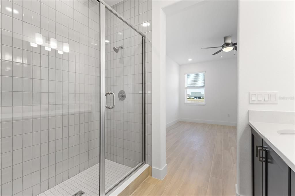 Activo con contrato: $318,025 (2 camas, 2 baños, 1709 Pies cuadrados)