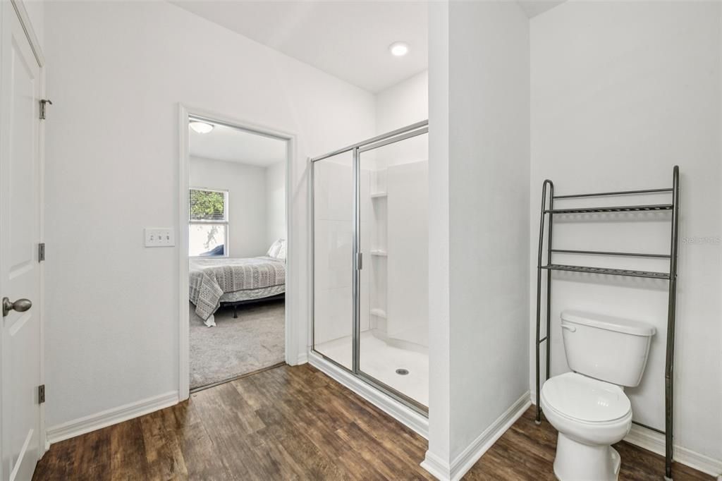 待售: $435,000 (4 贝兹, 2 浴室, 1926 平方英尺)