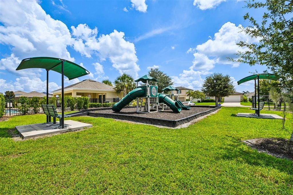 待售: $435,000 (4 贝兹, 2 浴室, 1926 平方英尺)