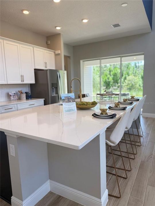 На продажу: $949,000 (5 спален, 4 ванн, 3517 Квадратных фут)