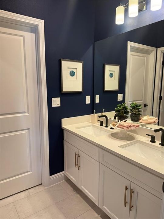 На продажу: $949,000 (5 спален, 4 ванн, 3517 Квадратных фут)