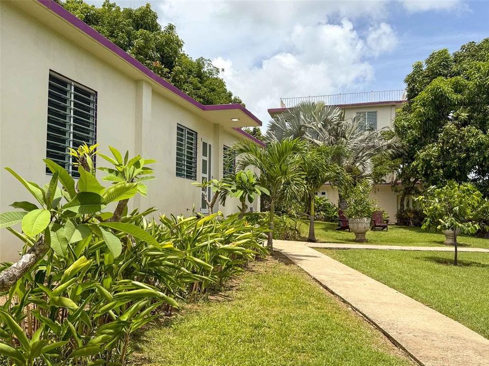 For Sale: $1,350,000 (15 beds, 12 baths, 8500 Square Feet)