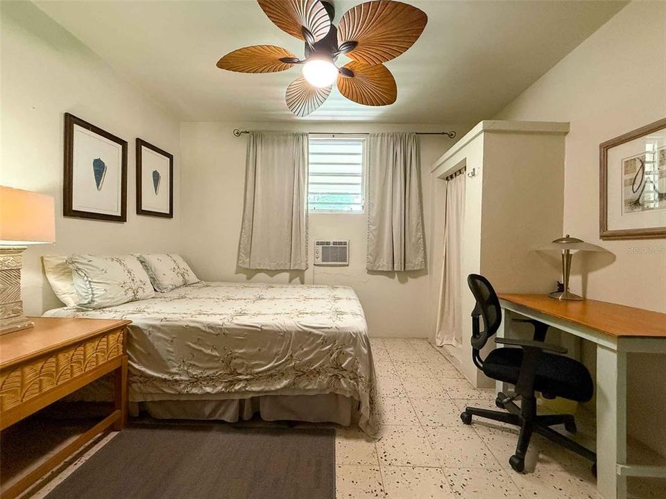 For Sale: $1,350,000 (15 beds, 12 baths, 8500 Square Feet)