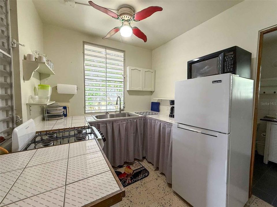 For Sale: $1,350,000 (15 beds, 12 baths, 8500 Square Feet)