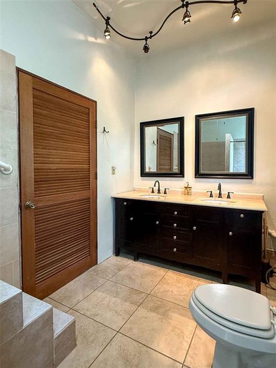 For Sale: $1,350,000 (15 beds, 12 baths, 8500 Square Feet)