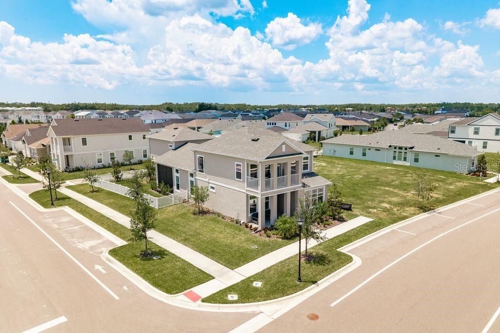 For Sale: $725,000 (4 beds, 4 baths, 3083 Square Feet)