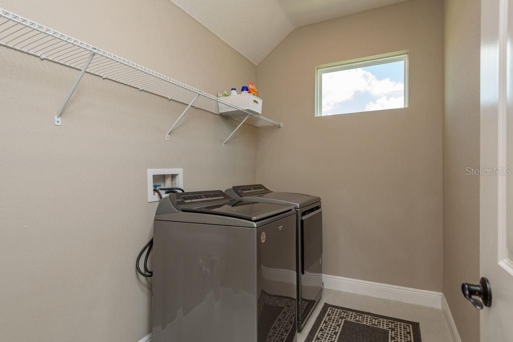 For Sale: $725,000 (4 beds, 4 baths, 3083 Square Feet)