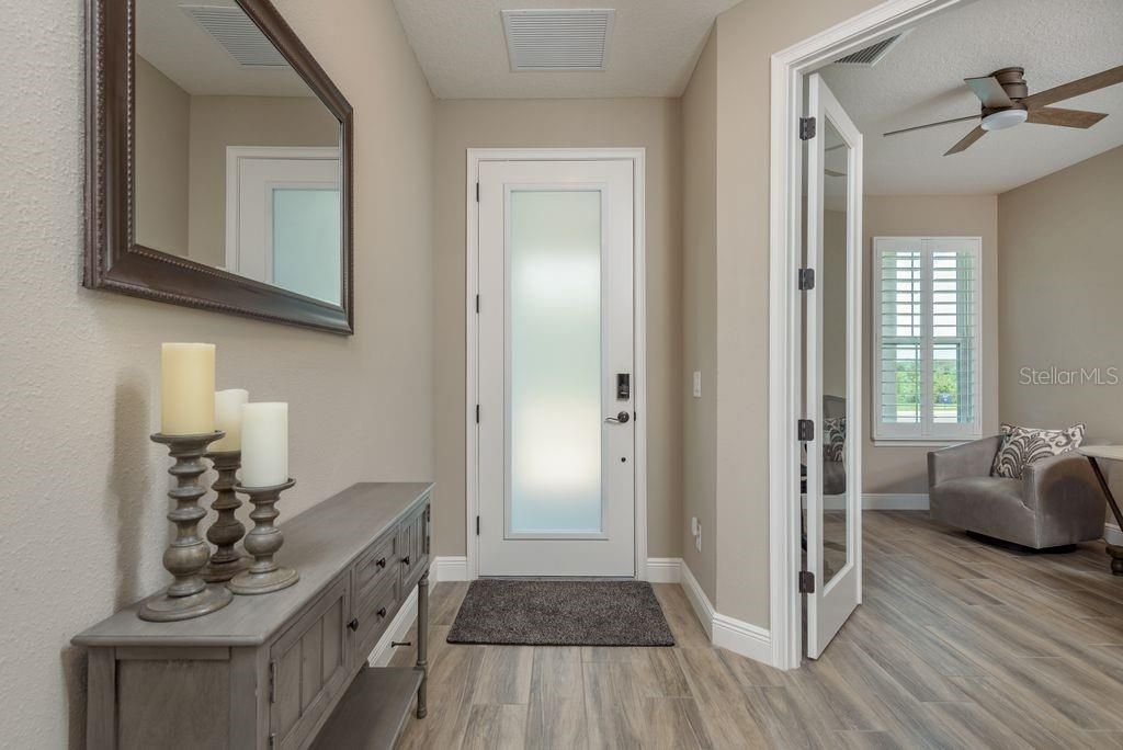 For Sale: $725,000 (4 beds, 4 baths, 3083 Square Feet)