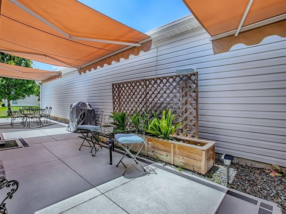 Active With Contract: $279,000 (2 beds, 2 baths, 1168 Square Feet)