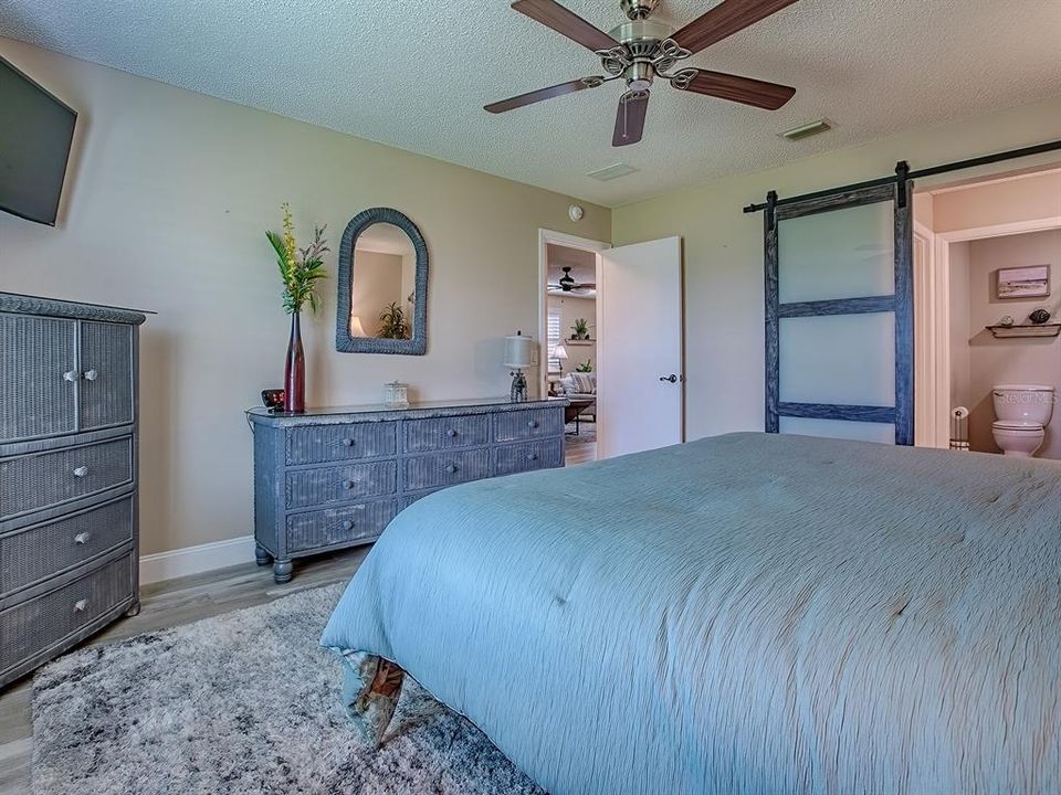 Active With Contract: $279,000 (2 beds, 2 baths, 1168 Square Feet)