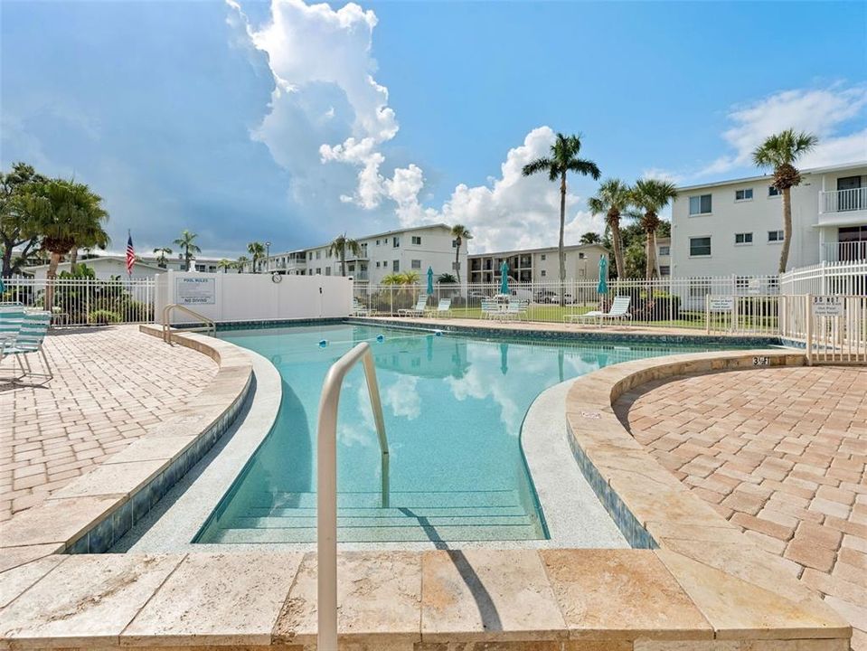 Под контрактом: $83,000 (1 спален, 1 ванн, 576 Квадратных фут)