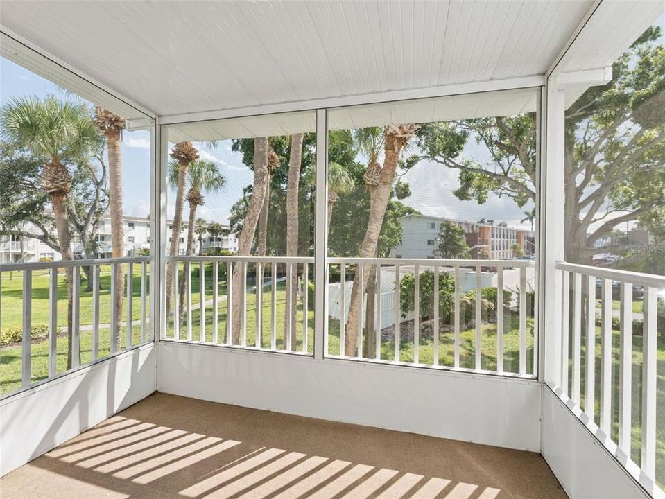 Под контрактом: $83,000 (1 спален, 1 ванн, 576 Квадратных фут)