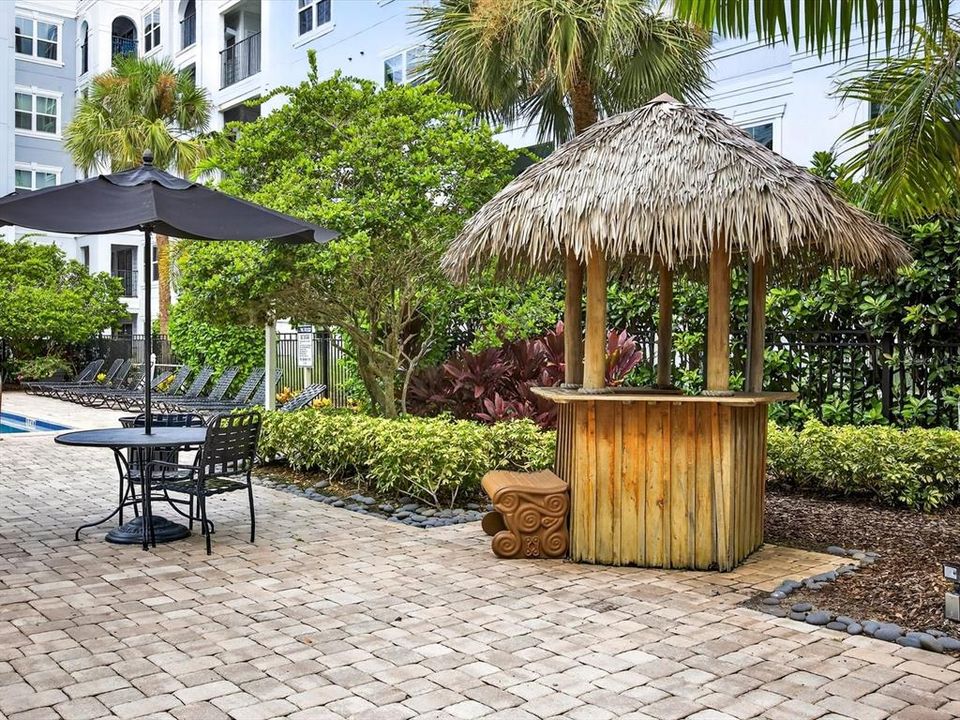 For Sale: $175,000 (1 beds, 1 baths, 667 Square Feet)