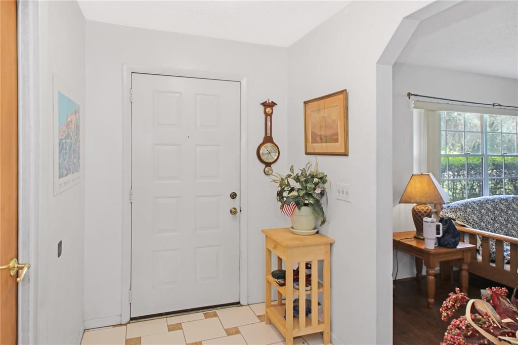 На продажу: $280,000 (2 спален, 2 ванн, 1205 Квадратных фут)