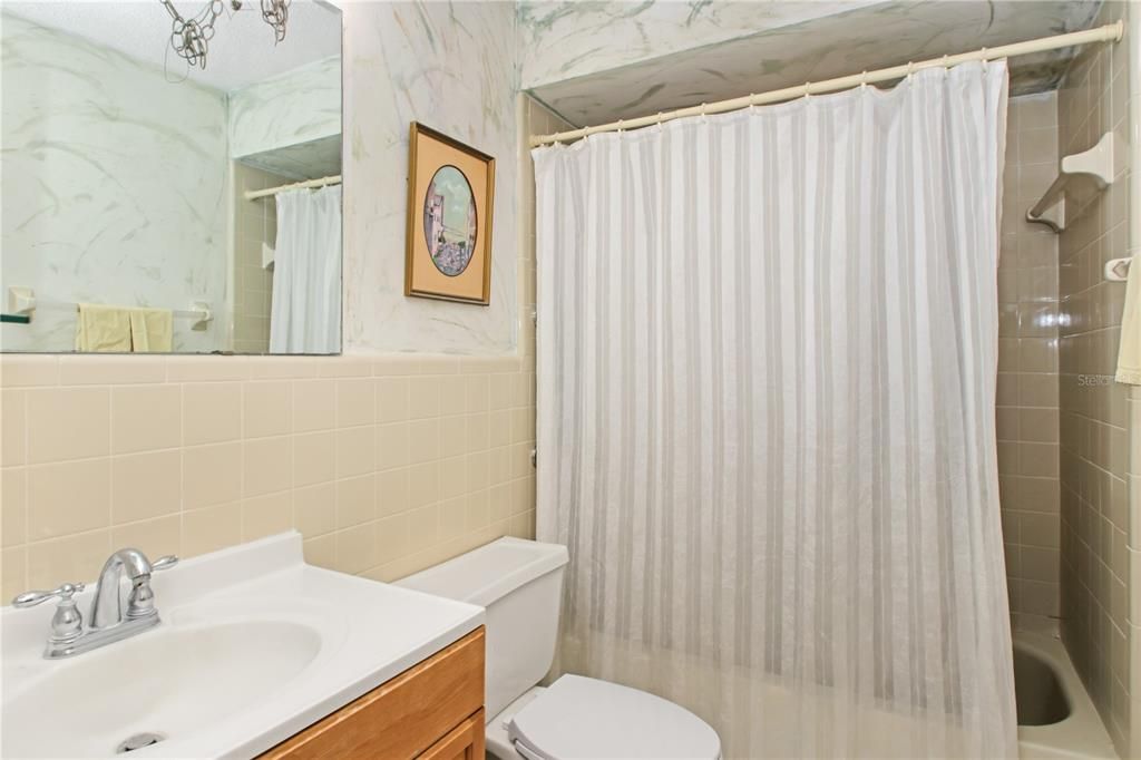 На продажу: $280,000 (2 спален, 2 ванн, 1205 Квадратных фут)