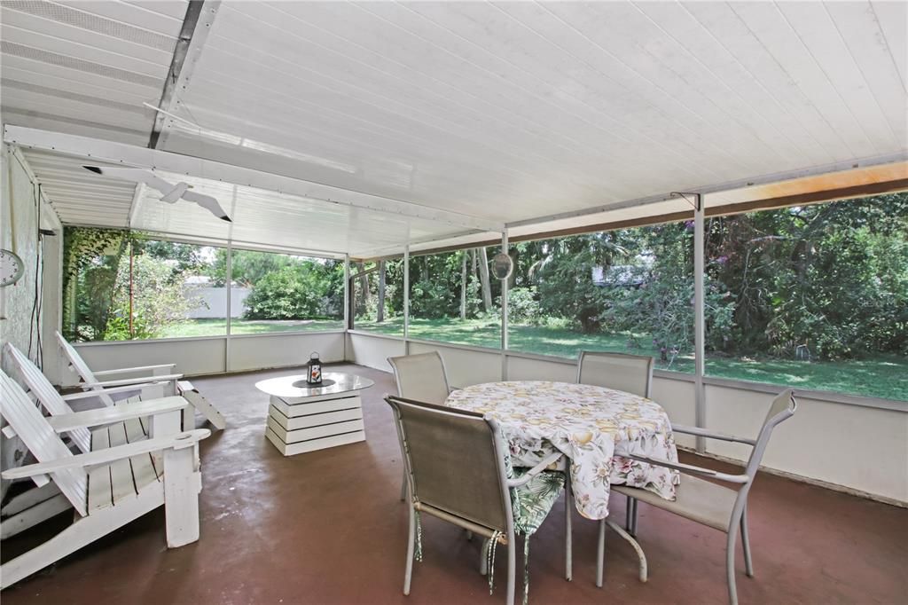 На продажу: $280,000 (2 спален, 2 ванн, 1205 Квадратных фут)