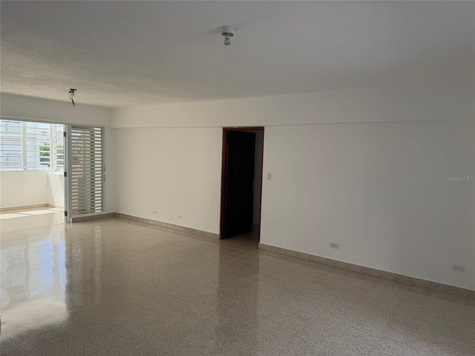 出租: $2,950 (3 贝兹, 2 浴室, 1641 平方英尺)