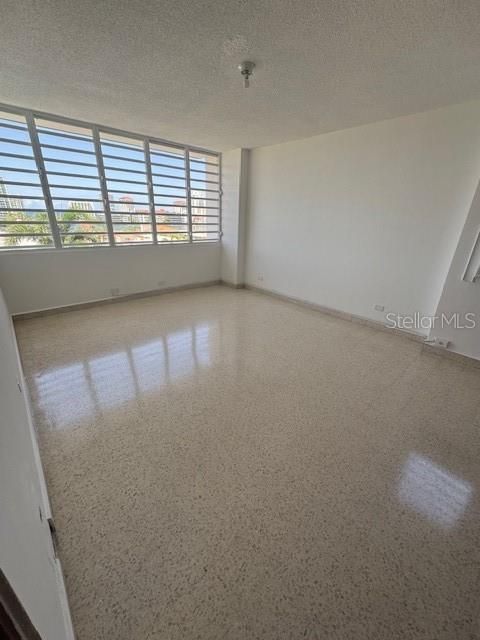 出租: $2,950 (3 贝兹, 2 浴室, 1641 平方英尺)