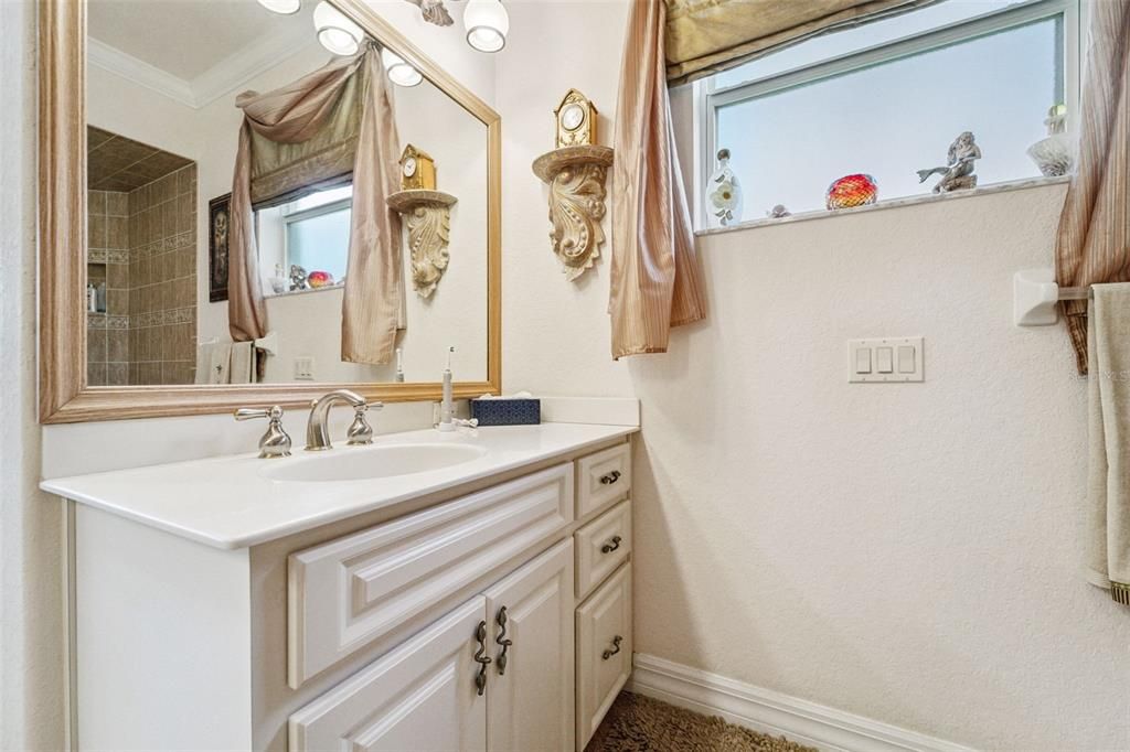 Activo con contrato: $474,900 (3 camas, 2 baños, 2307 Pies cuadrados)