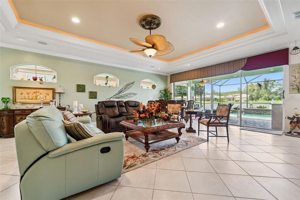 Activo con contrato: $474,900 (3 camas, 2 baños, 2307 Pies cuadrados)