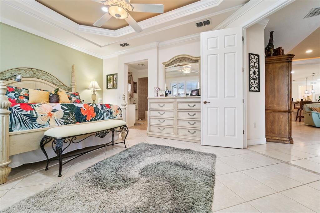 Activo con contrato: $474,900 (3 camas, 2 baños, 2307 Pies cuadrados)