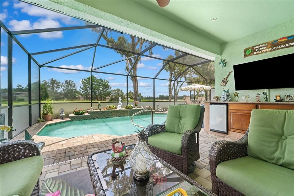 Activo con contrato: $474,900 (3 camas, 2 baños, 2307 Pies cuadrados)